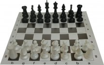 Набор шахматы Ладья-С обиходные пластмассовые и шахматная доска картон 31х31 см